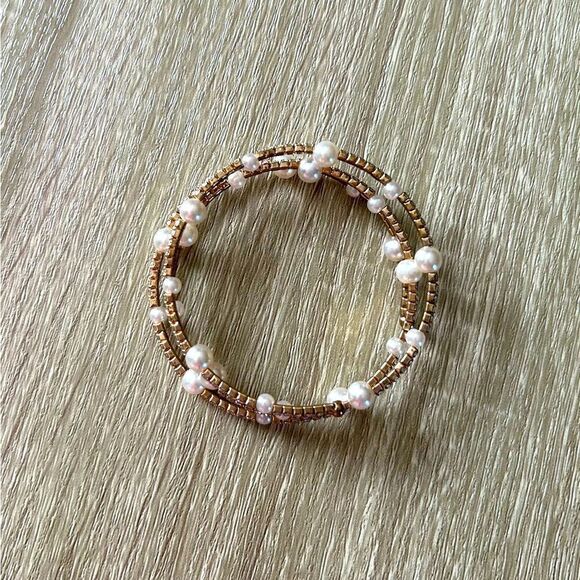 NWOT … Gold & White Pearl Coil Bracelet - Picture 2 of 3